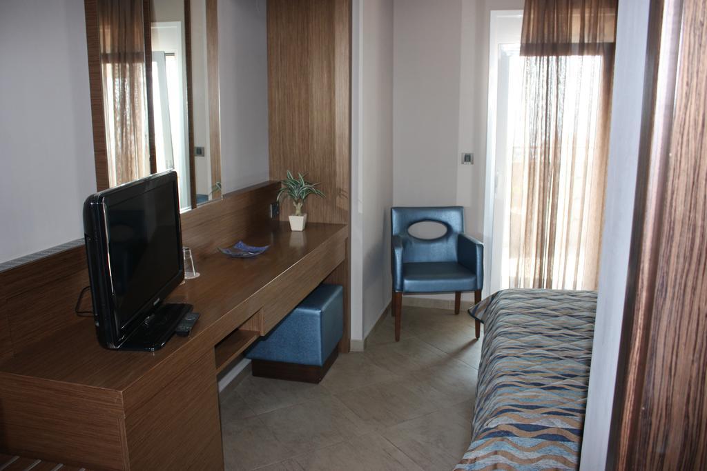Hotel Cariatis Nea Kallikrateia Luaran gambar