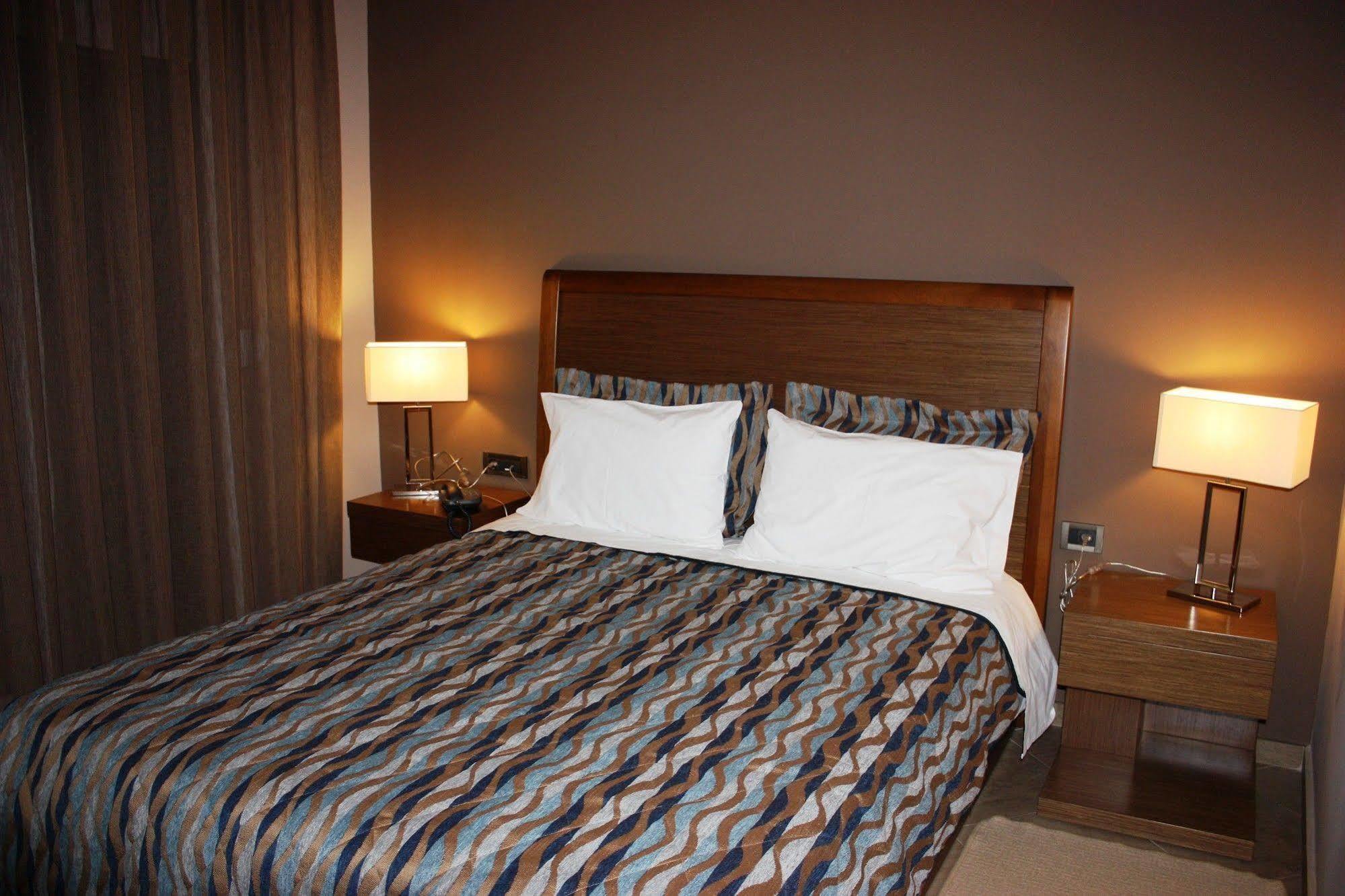 Hotel Cariatis Nea Kallikrateia Luaran gambar