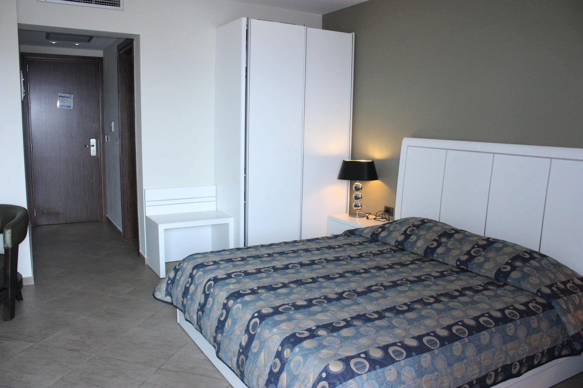 Hotel Cariatis Nea Kallikrateia Luaran gambar
