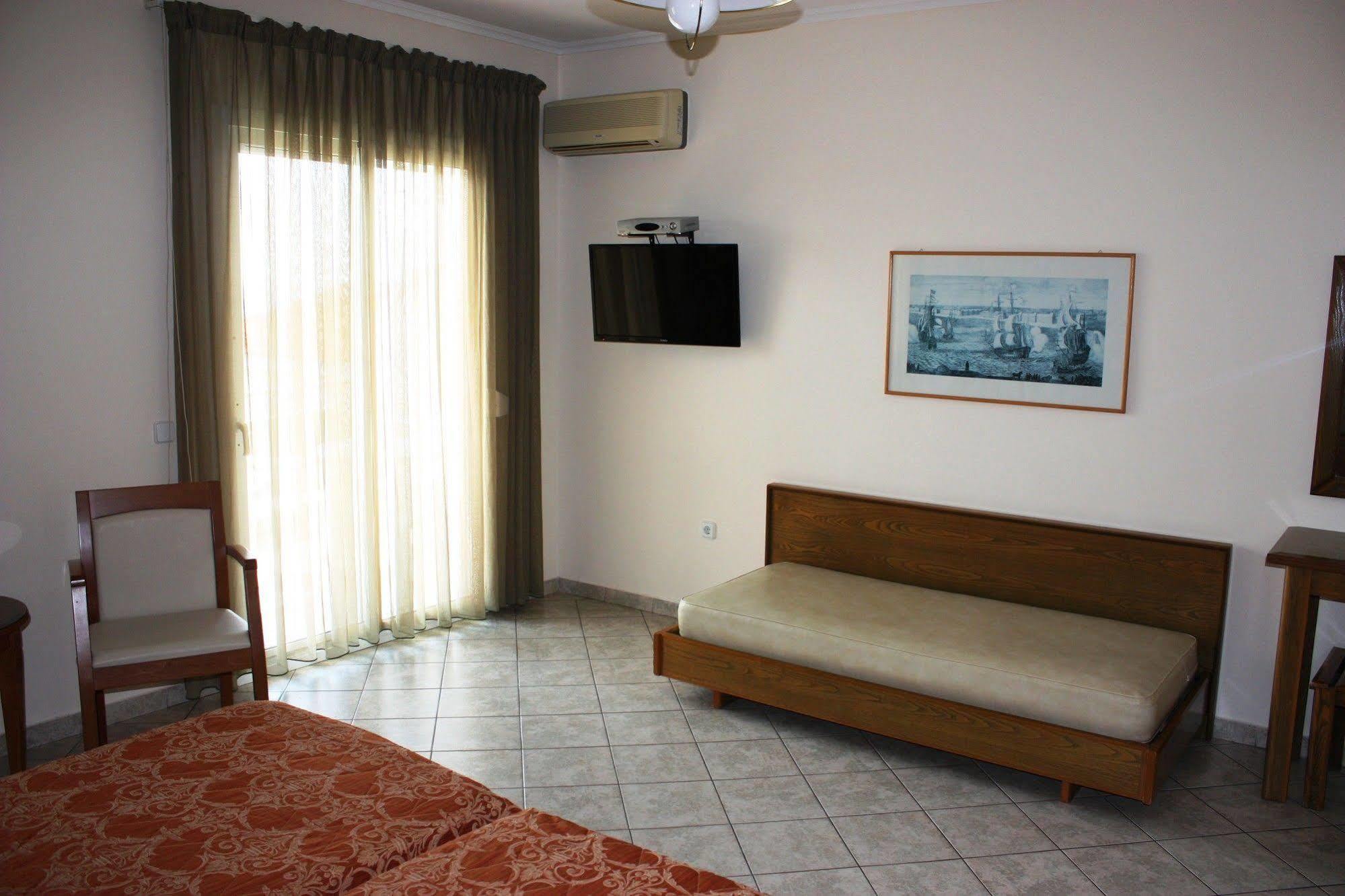 Hotel Cariatis Nea Kallikrateia Luaran gambar
