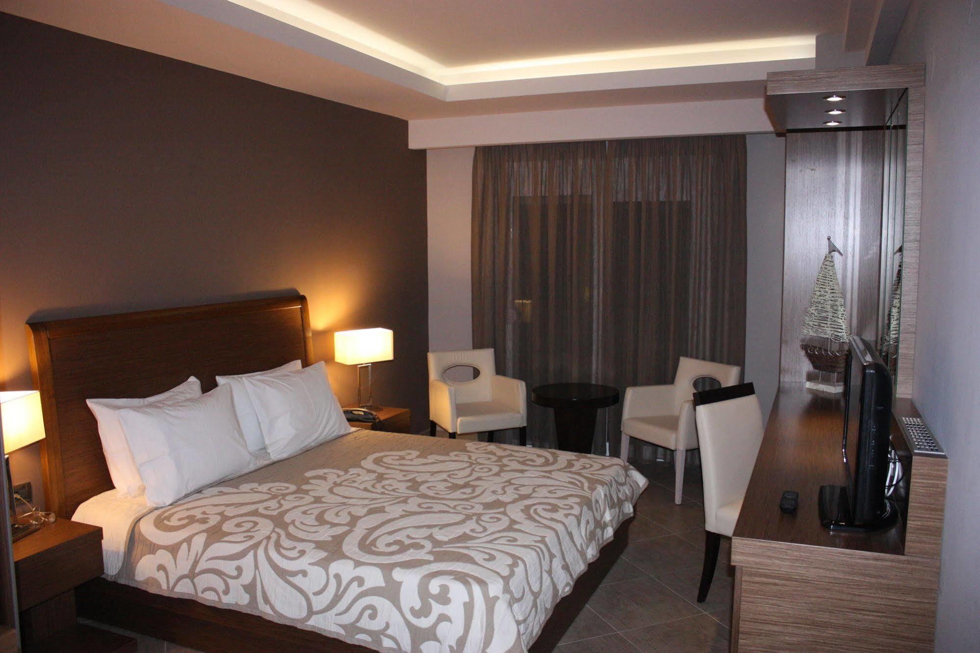 Hotel Cariatis Nea Kallikrateia Luaran gambar